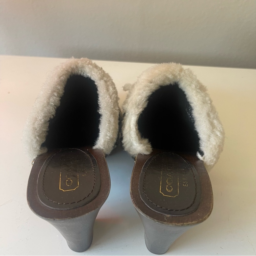 COACH Ivanka Signature Shearling Clogs Mules Brown Tan 6B Logo Studded - Picture 8 of 13